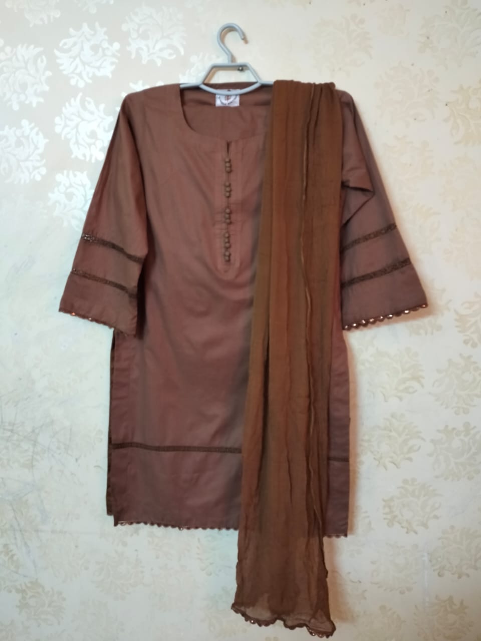 27 Light Lawn 3pc Stitched Suit - Image 1