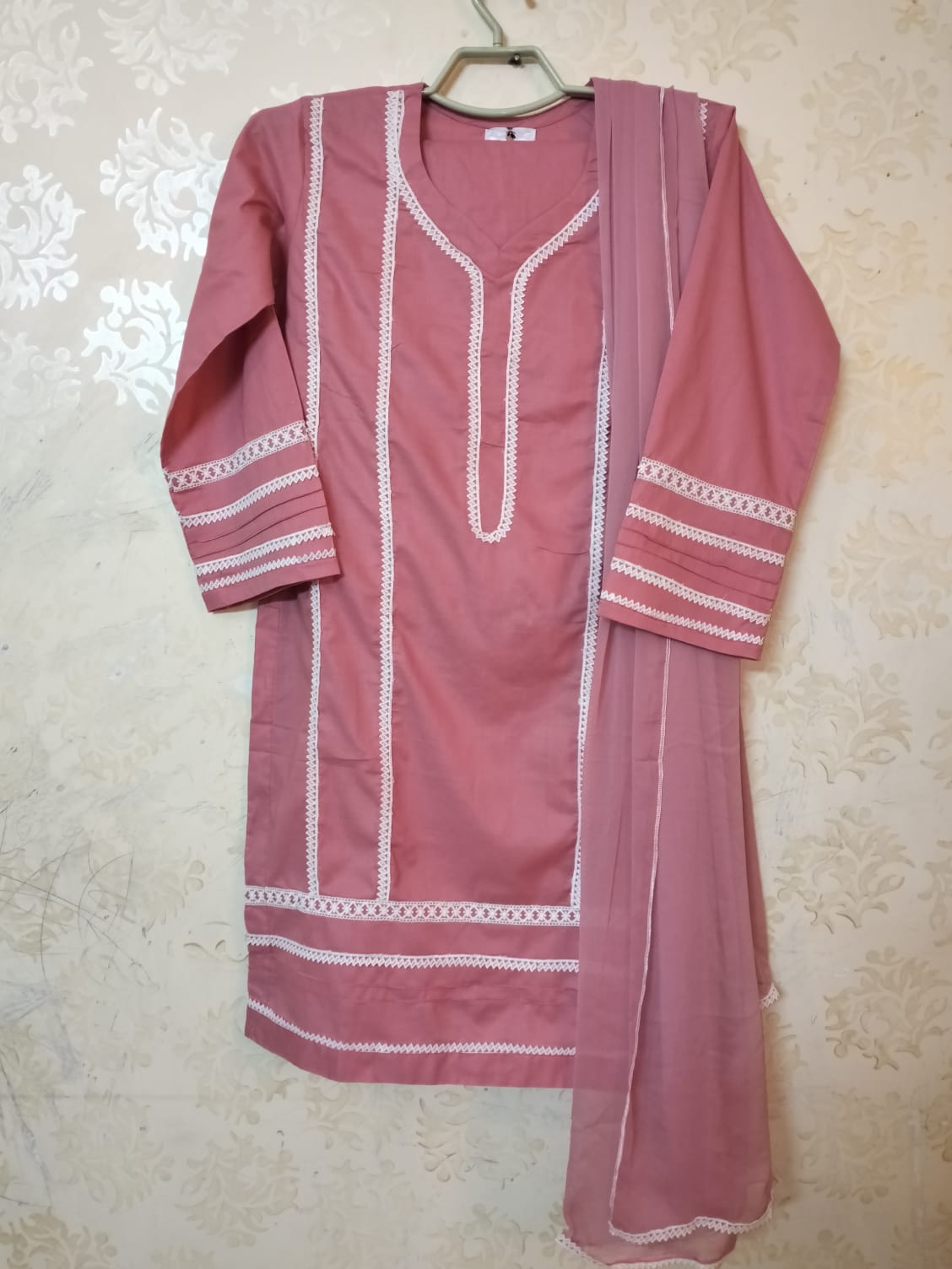 31 Grace Lawn 3pc Stitched Suit - Image 1