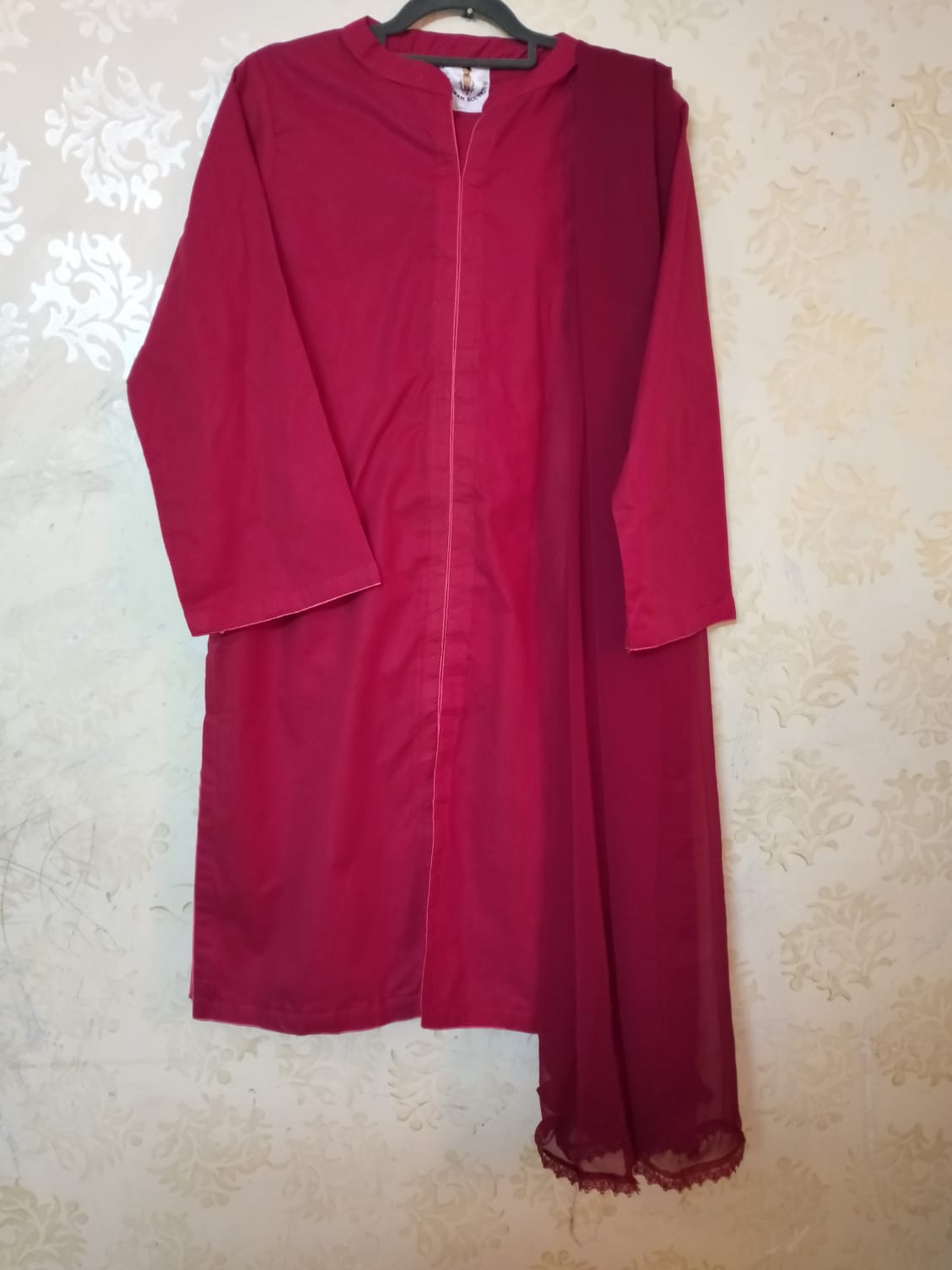 33 Elegant Fit Lawn 3pc Stitched Suit - Image 1